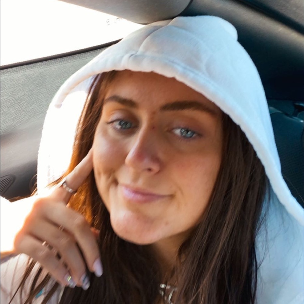 Meet your Posher, Adi